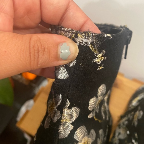 ELOQUII Floral booties 9W - Picture 8 of 8